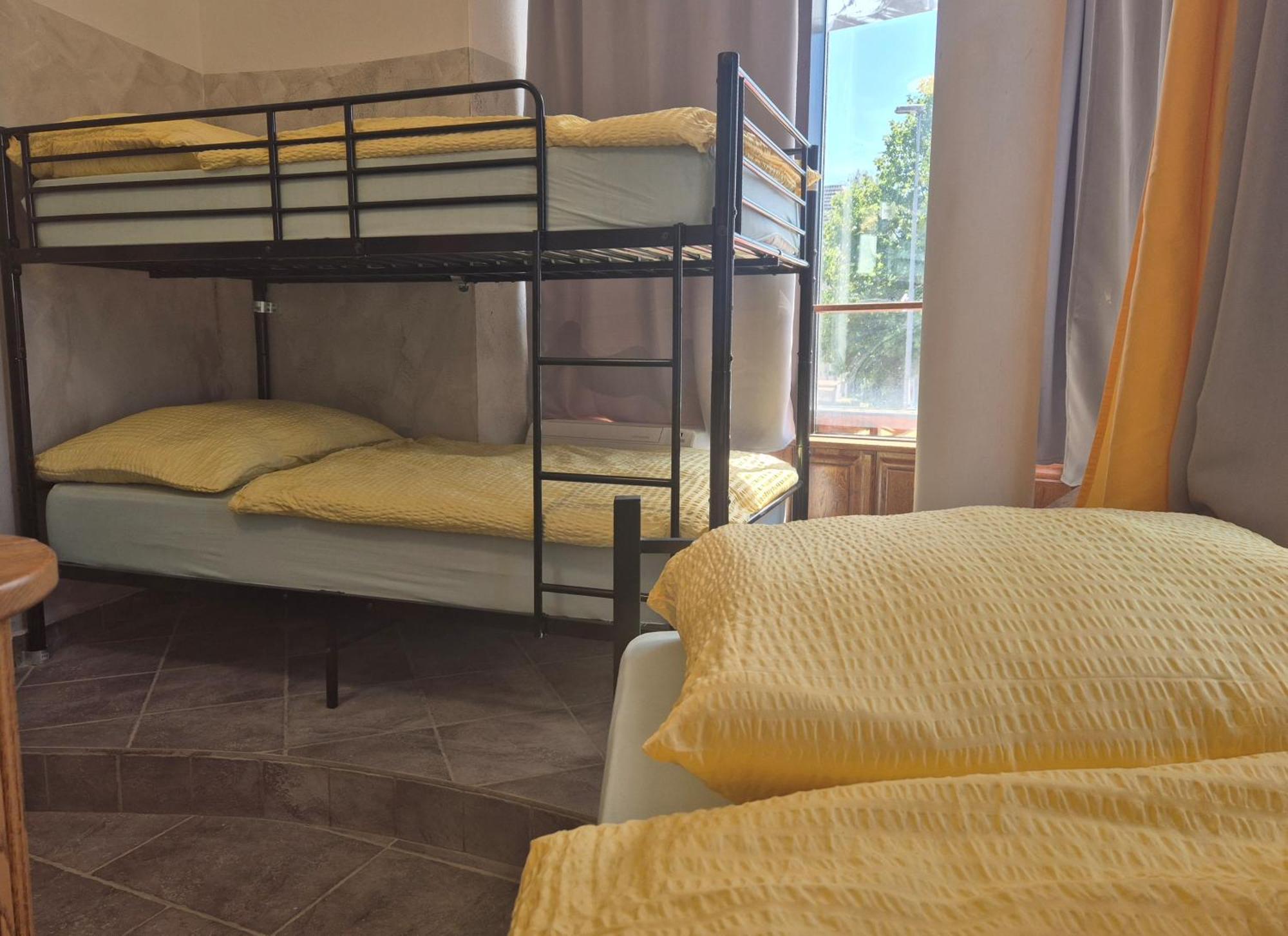 Bled Lesce Station Rooms And Beds Exterior foto